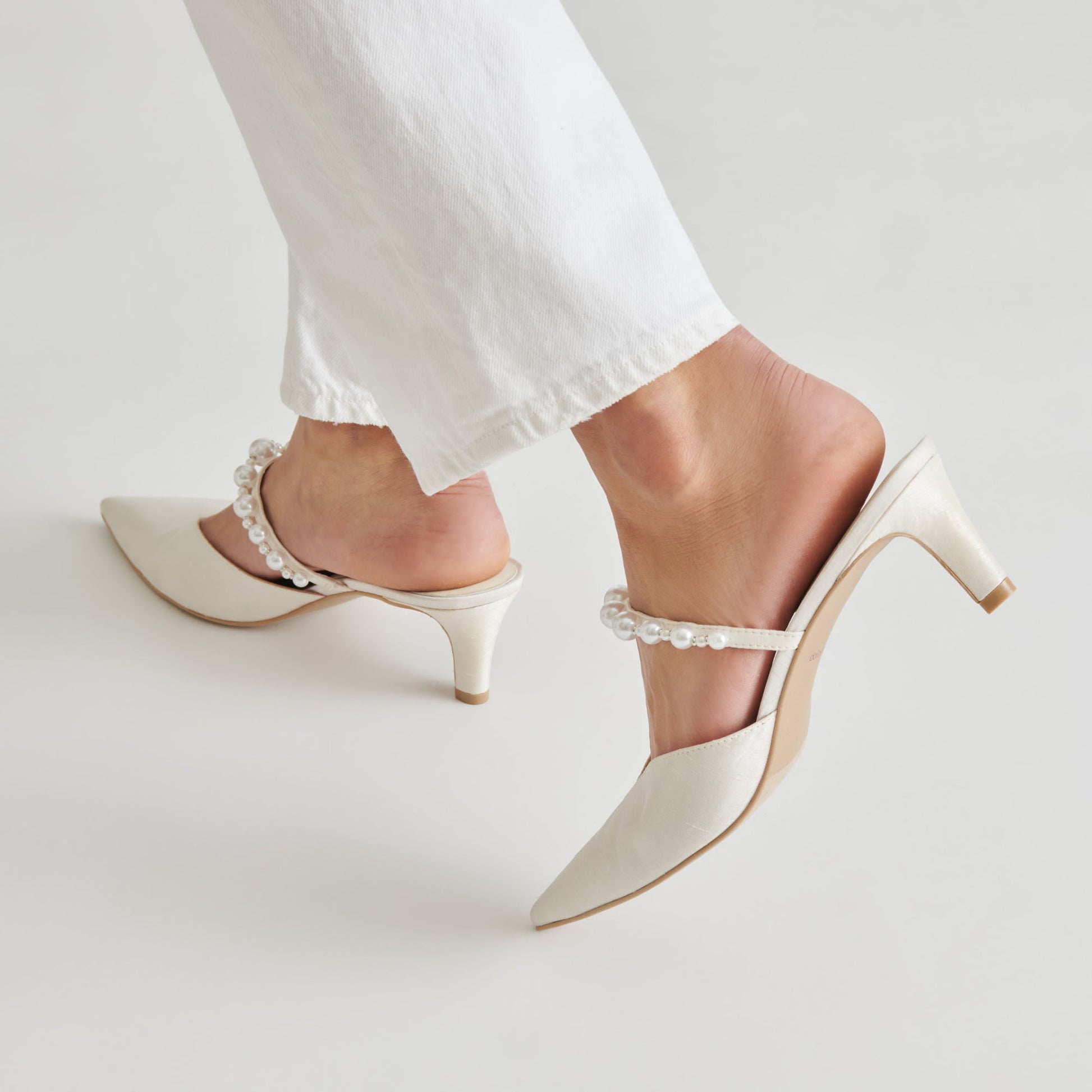 Kanika Pearl Mid Vanilla Pearl Heels Dolce Vita For sale