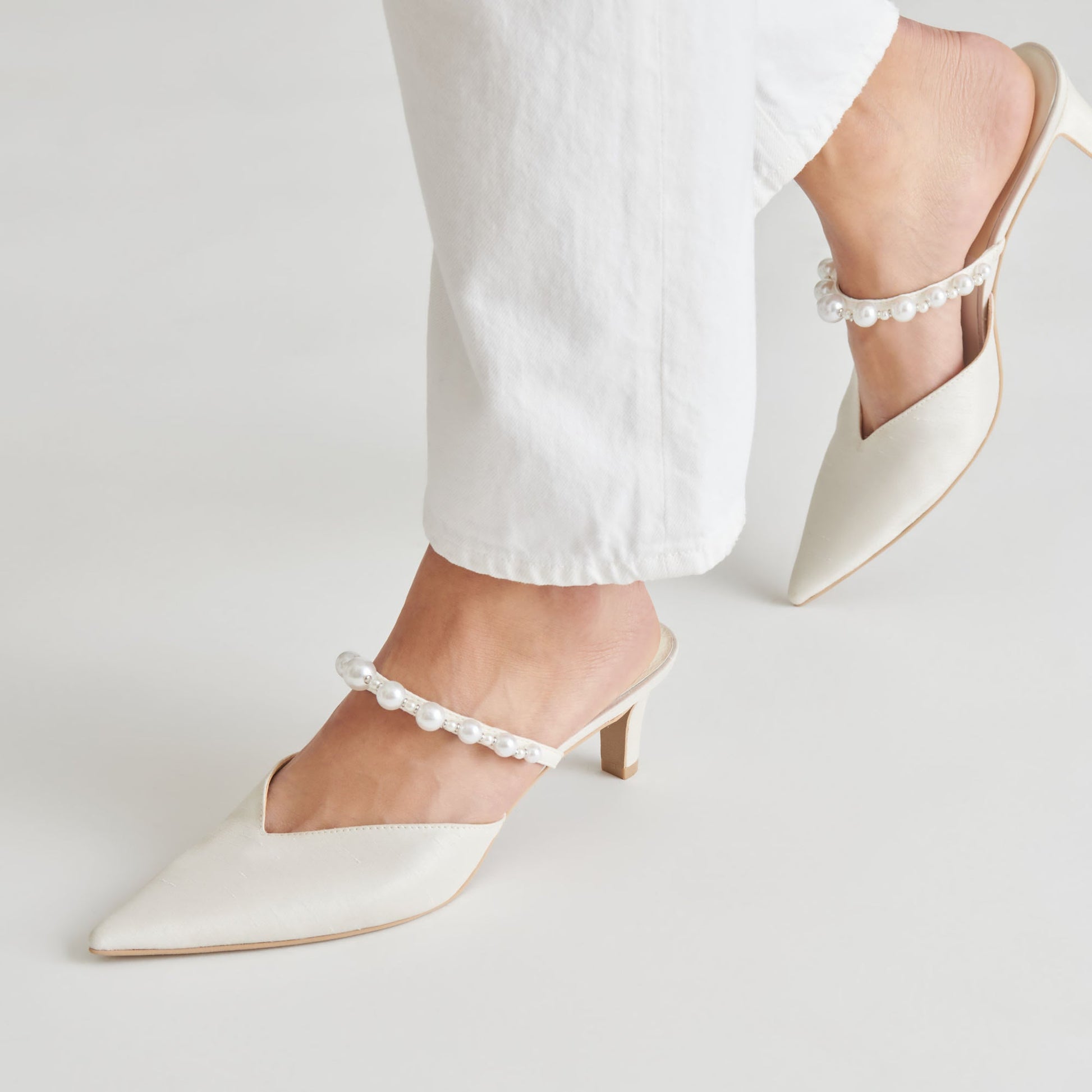 Kanika Pearl Mid Vanilla Pearl Heels Dolce Vita For sale