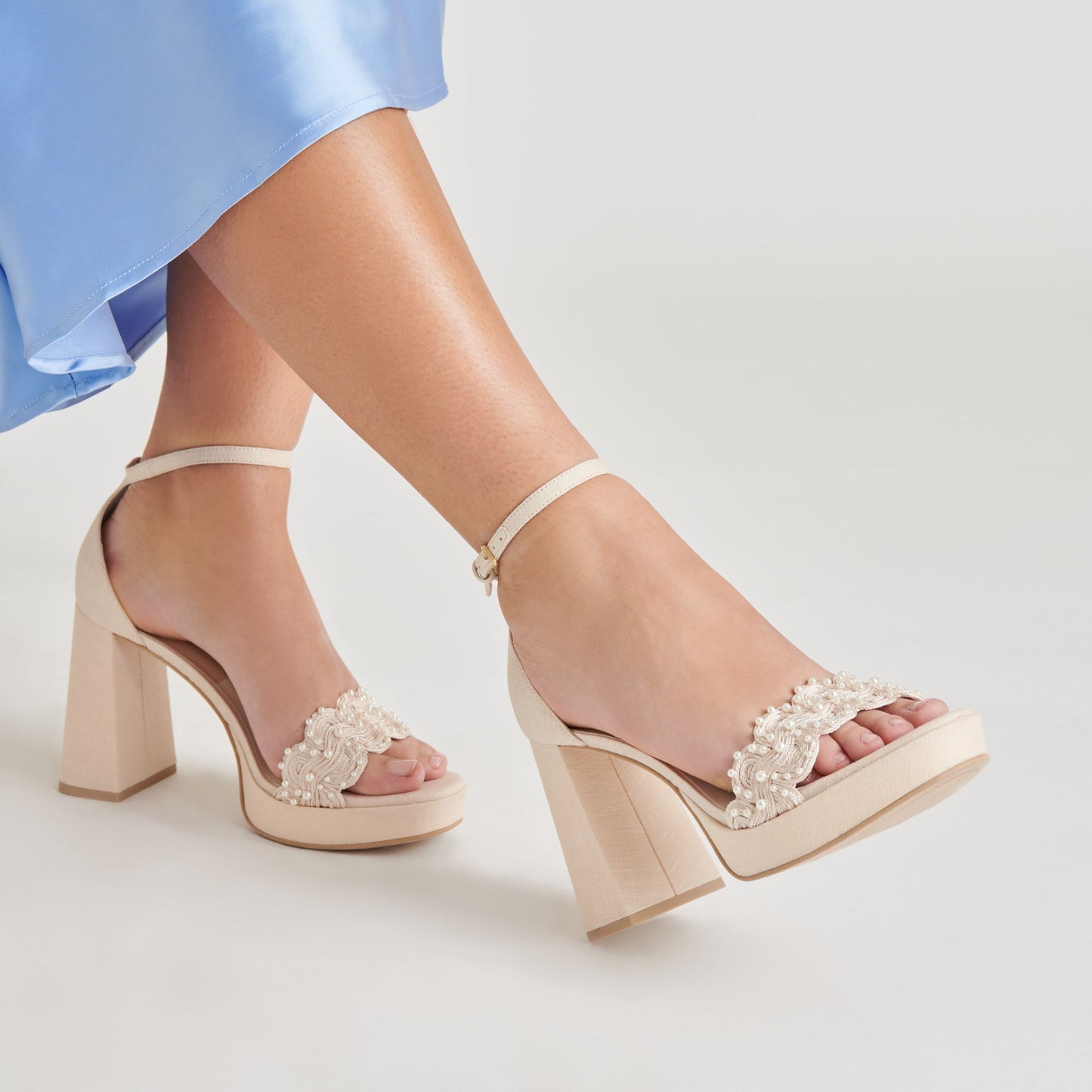 PELTIN PEARL HEELS VANILLA WOVEN RAFFIA
 – Dolce Vita Dolce Vita Outlet