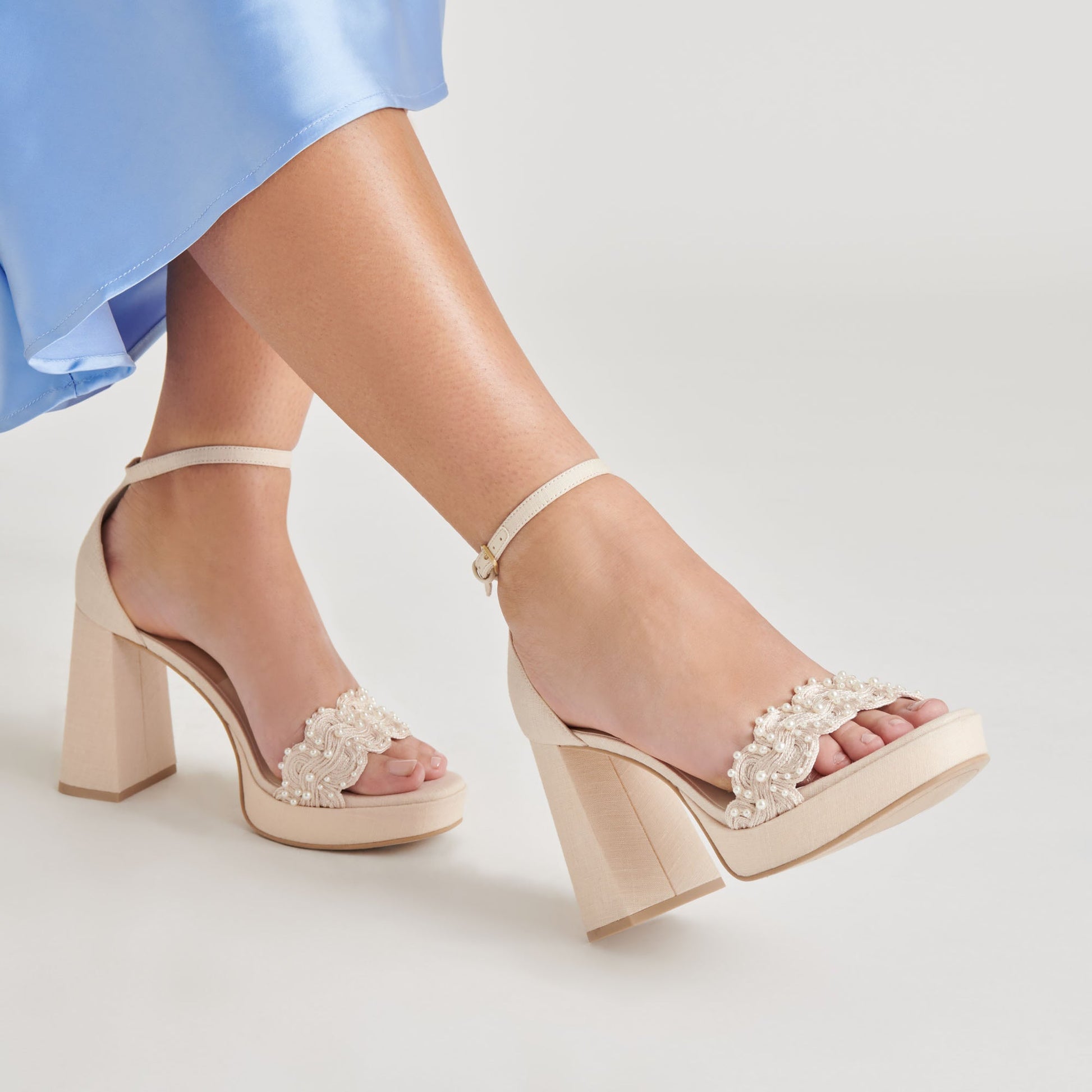 PELTIN PEARL HEELS VANILLA WOVEN RAFFIA
 – Dolce Vita Dolce Vita Outlet