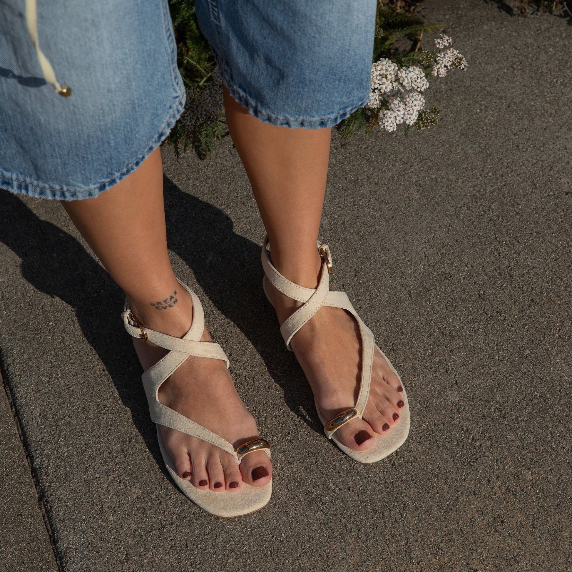 EARLA SANDALS NATURAL SUEDE
 – Dolce Vita Dolce Vita Discount