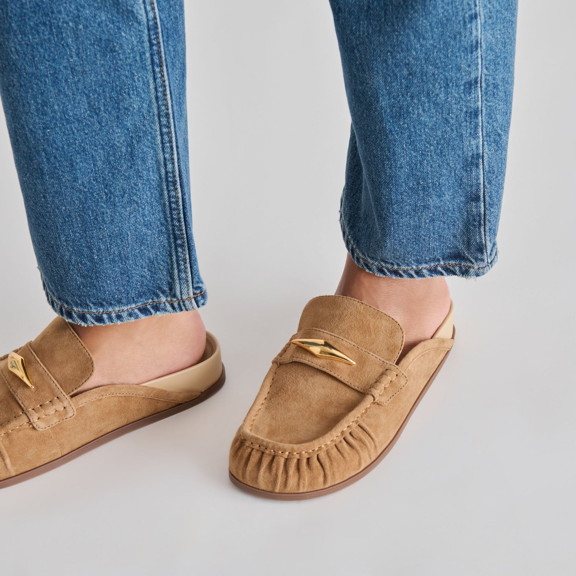 Jodero Lt Brown Suede Flats Dolce Vita Discount