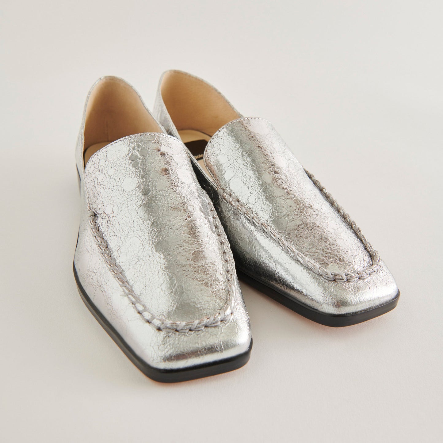 Beny Flats Silver Distressed Leather | Silver Leather Flats for Women
 – Dolce Vita Dolce Vita New