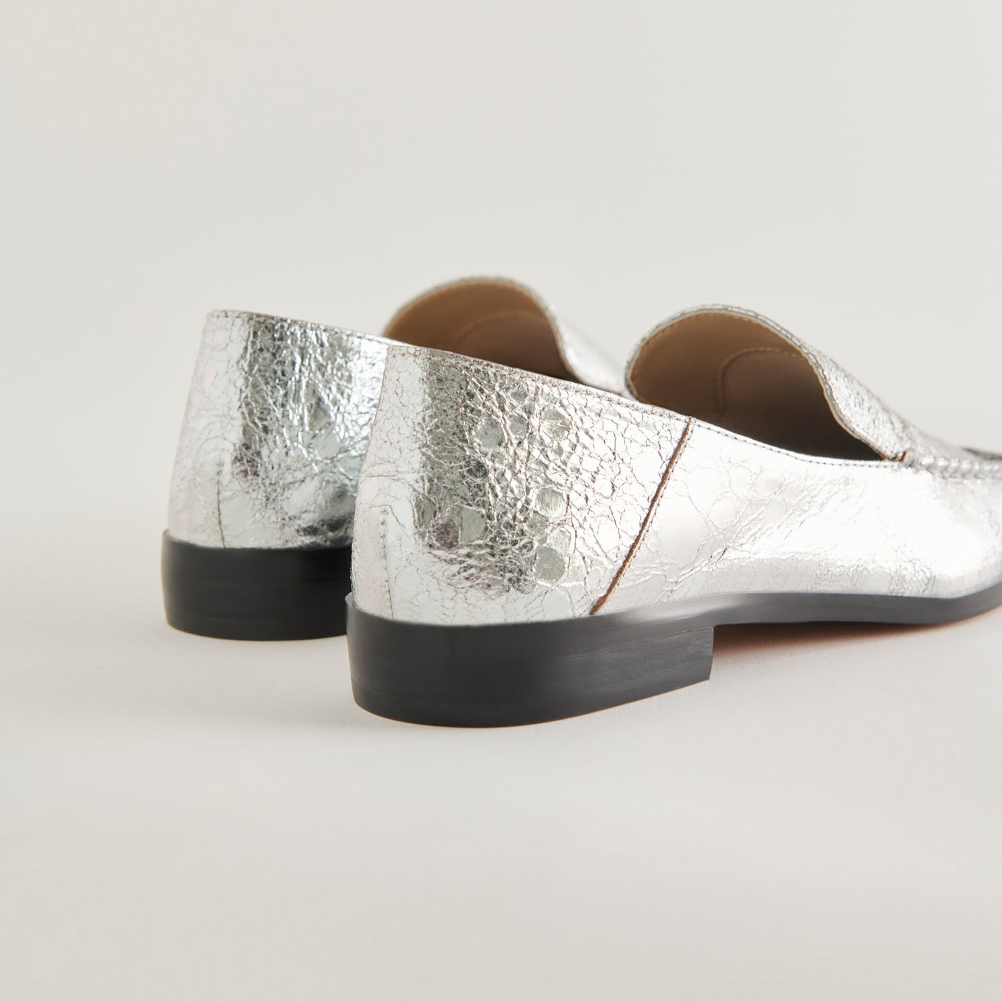 Beny Flats Silver Distressed Leather | Silver Leather Flats for Women
 – Dolce Vita Dolce Vita New