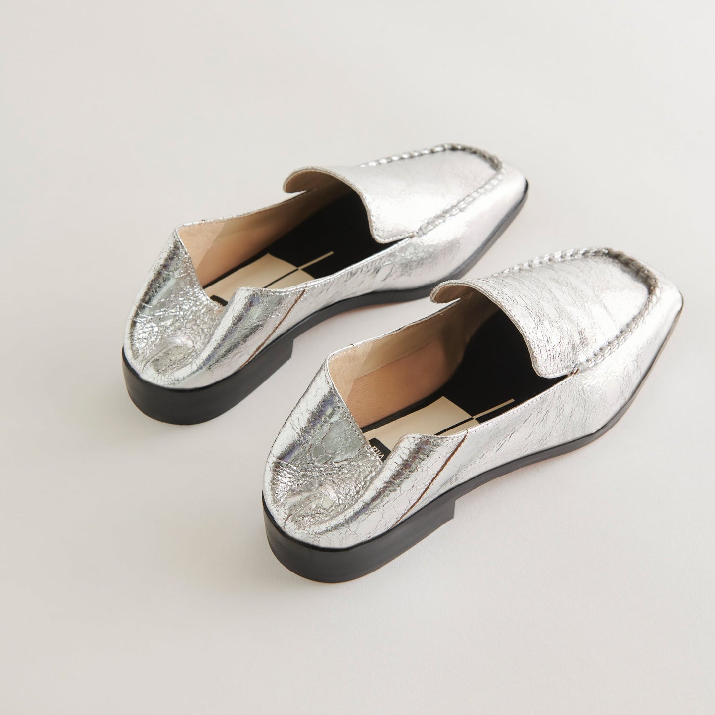 Beny Flats Silver Distressed Leather | Silver Leather Flats for Women
 – Dolce Vita Dolce Vita New