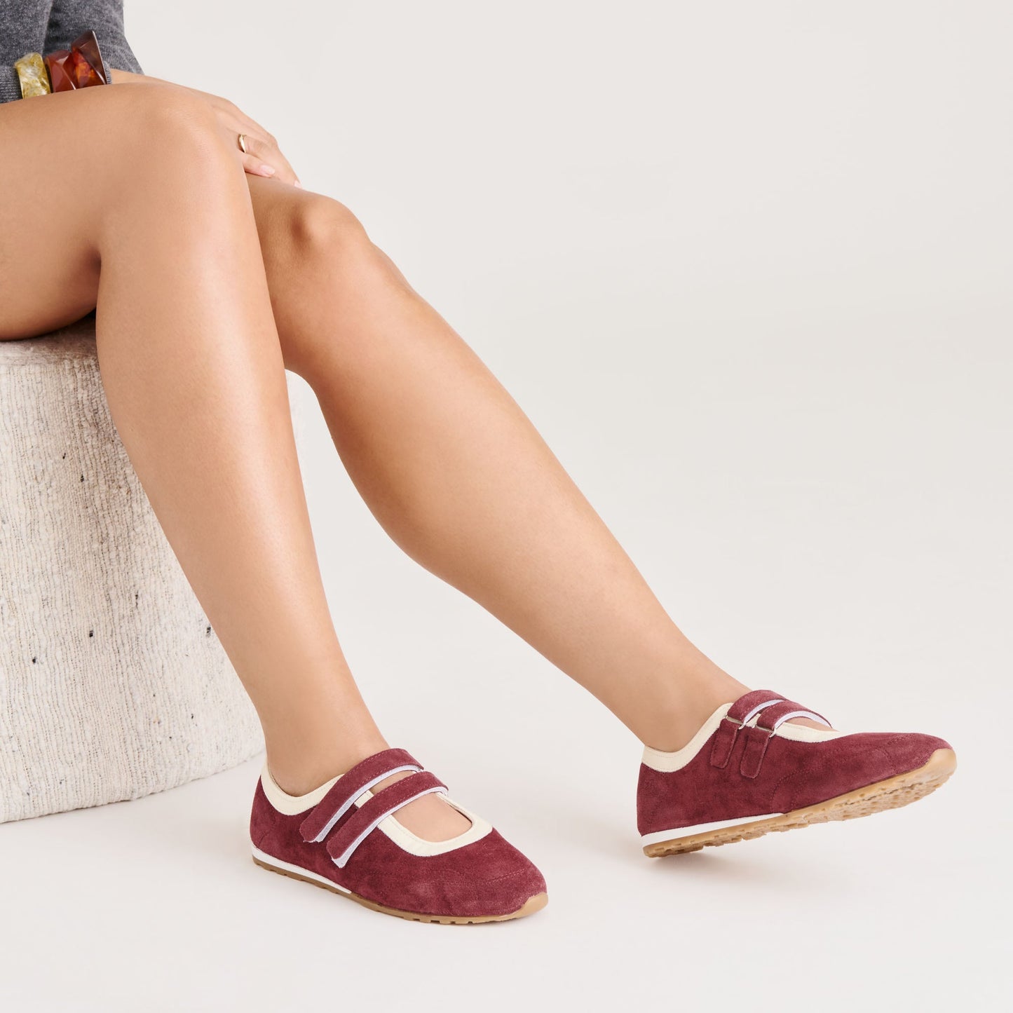Swan Burgundy Suede Sneakers Dolce Vita us