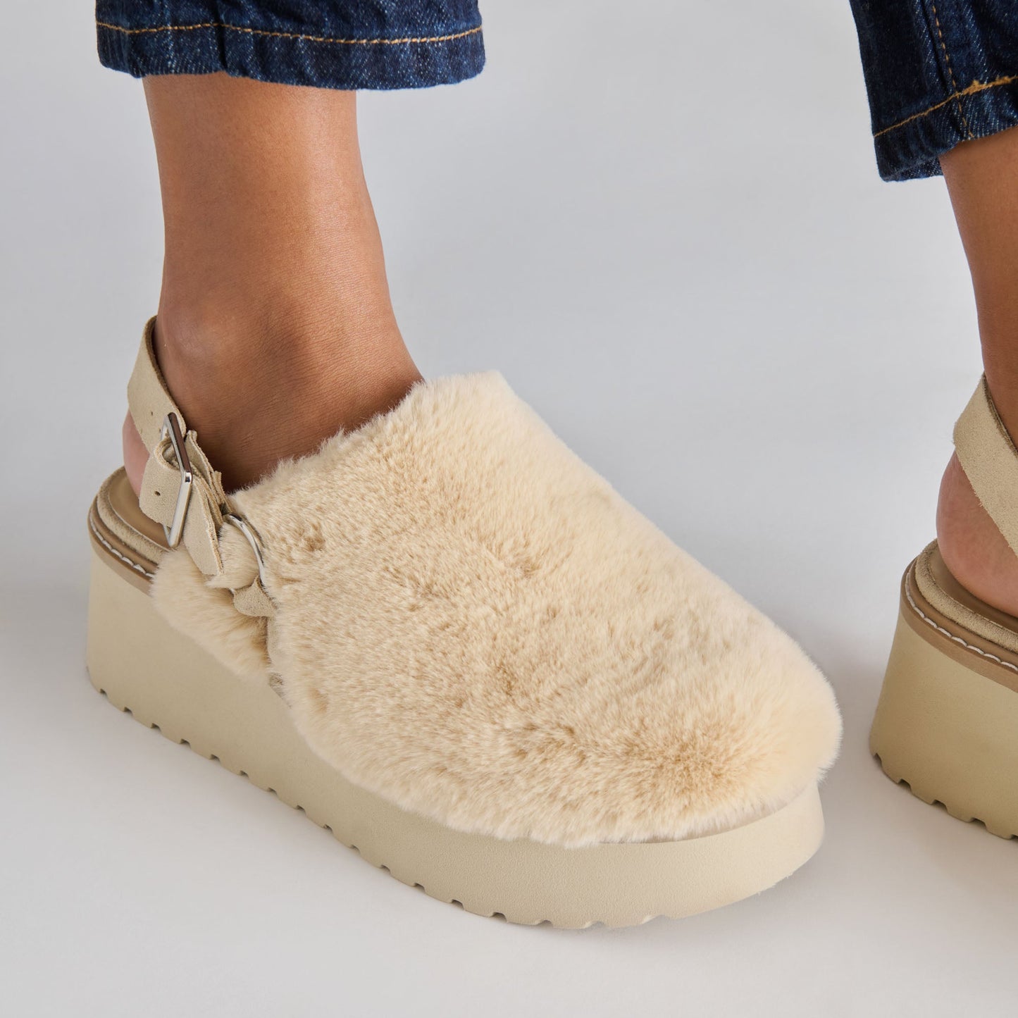 Lansy Natural Plush Flats Dolce Vita Discount