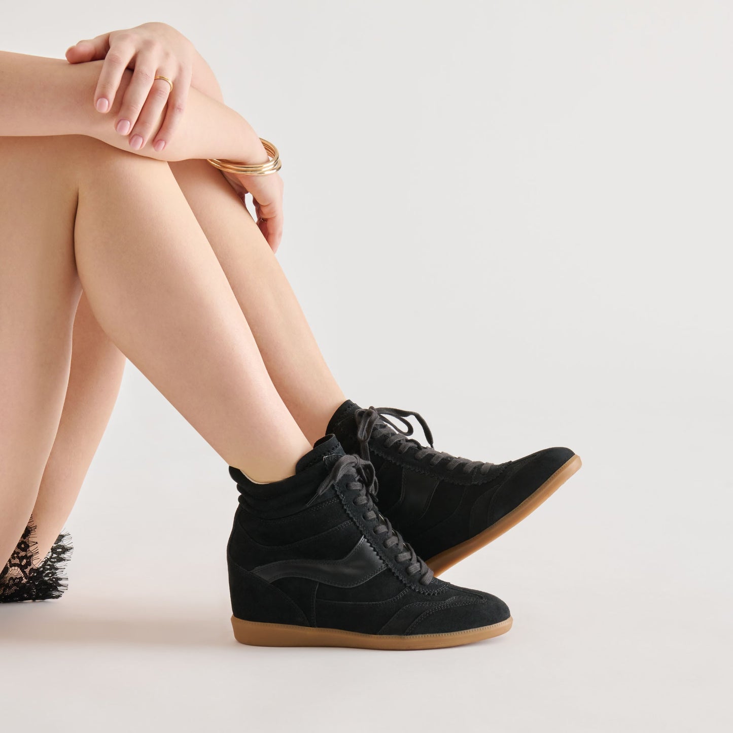 Issac Onyx Suede Sneakers Dolce Vita Online