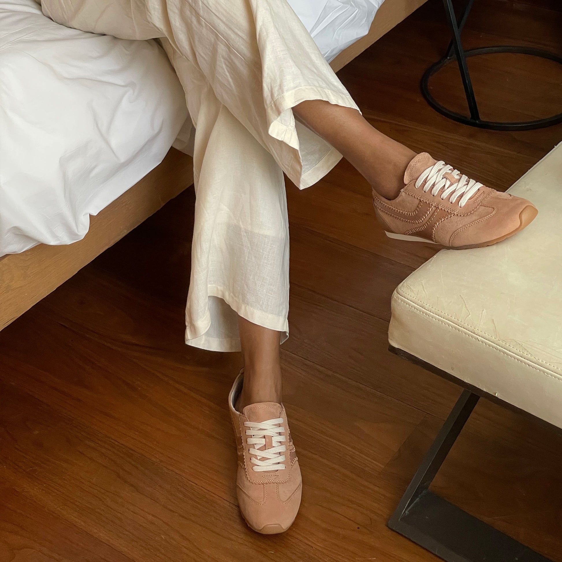 DELANY SNEAKERS TOFFEE NUBUCK
 – Dolce Vita Dolce Vita New