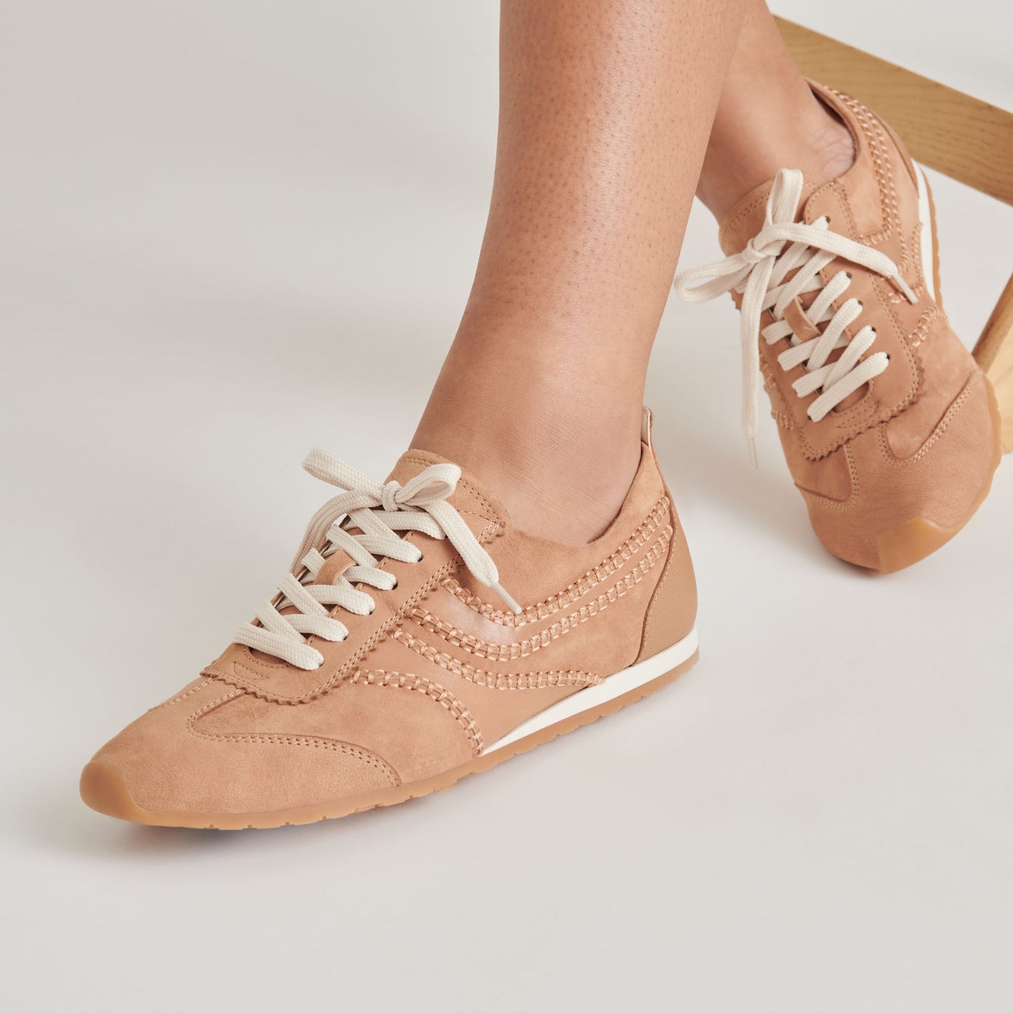DELANY SNEAKERS TOFFEE NUBUCK
 – Dolce Vita Dolce Vita New