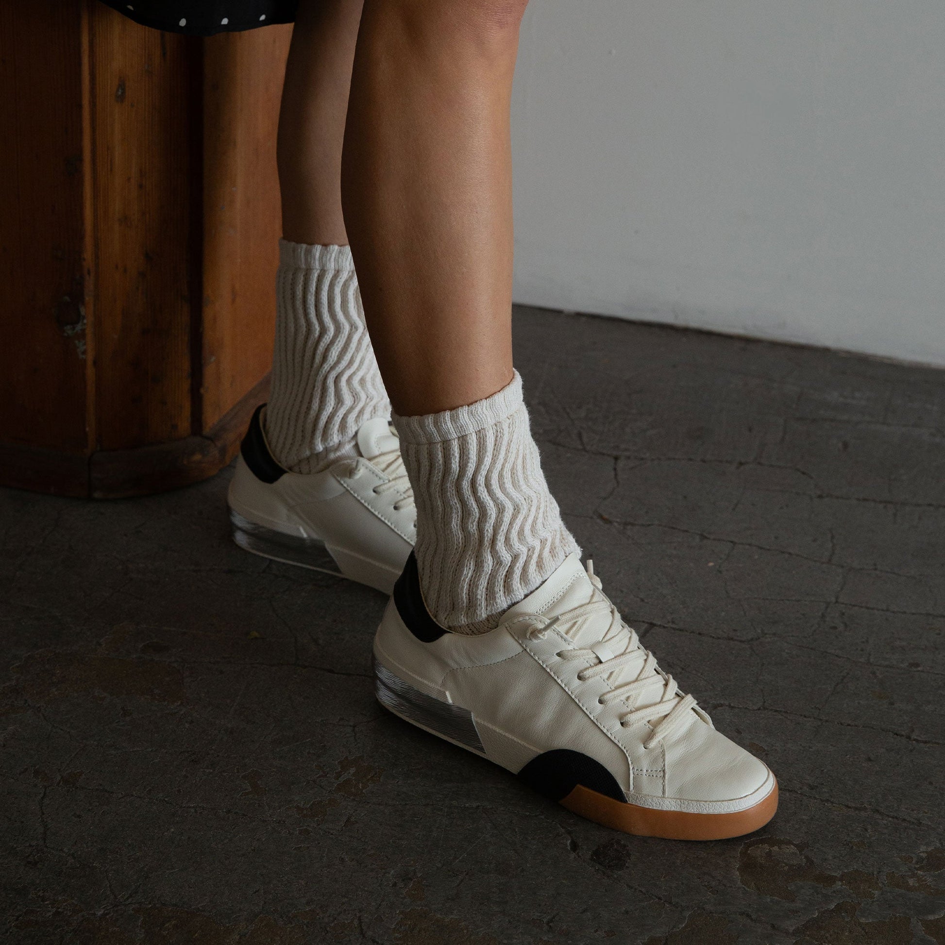 ZINA SNEAKERS WHITE BLACK LEATHER
 – Dolce Vita Dolce Vita New