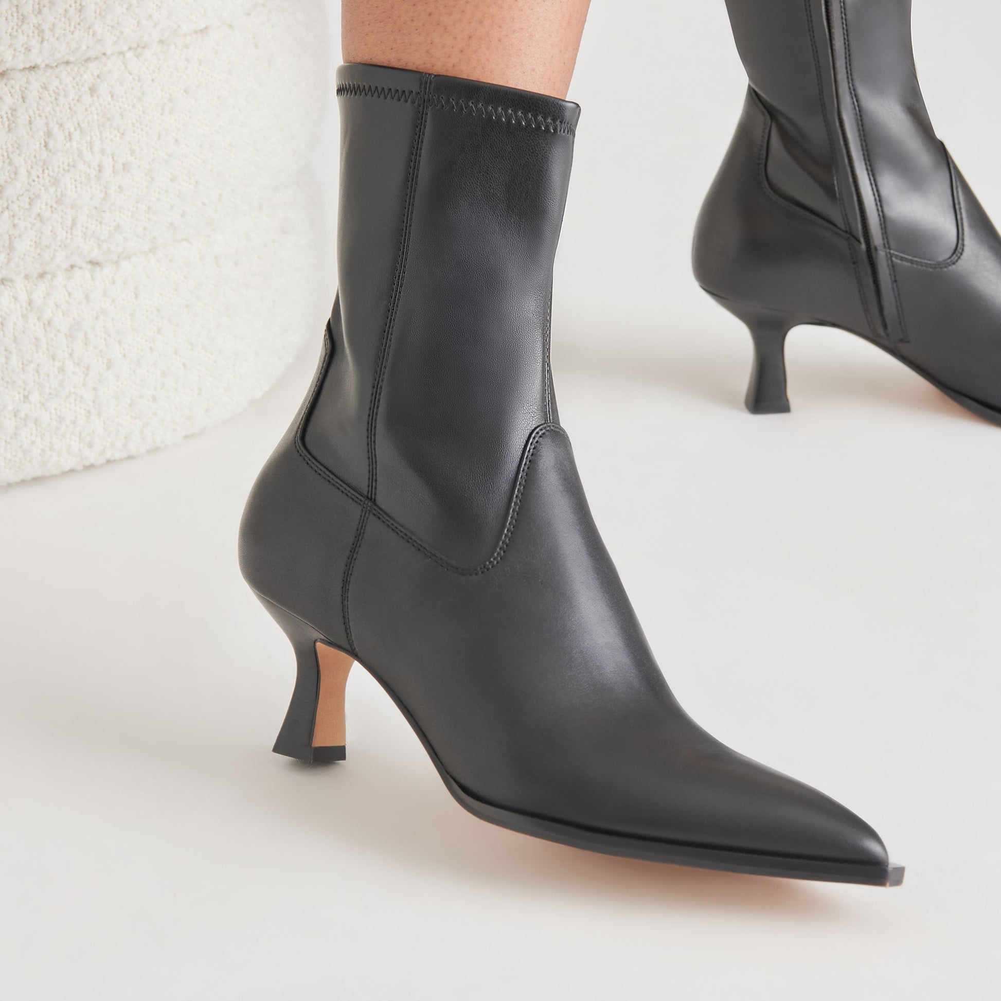Arya Black Leather Boots Dolce Vita Discount