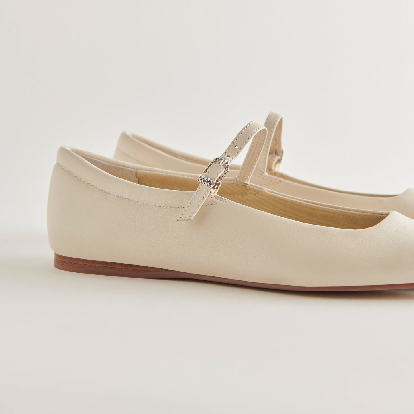 Reyes Ivory Leather Ballet Flats Dolce Vita Discount