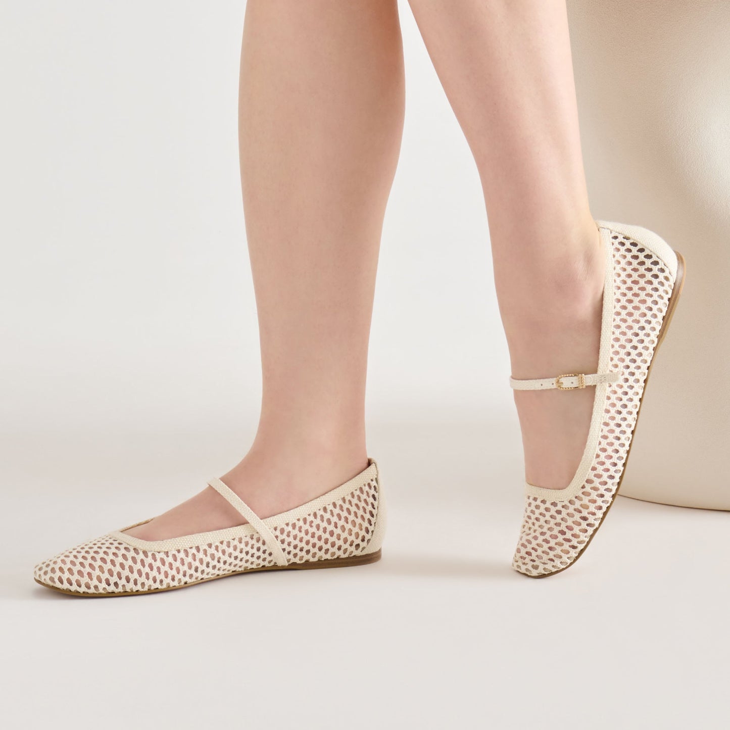 Reyes White Woven Raffia Ballet Flats Dolce Vita Outlet