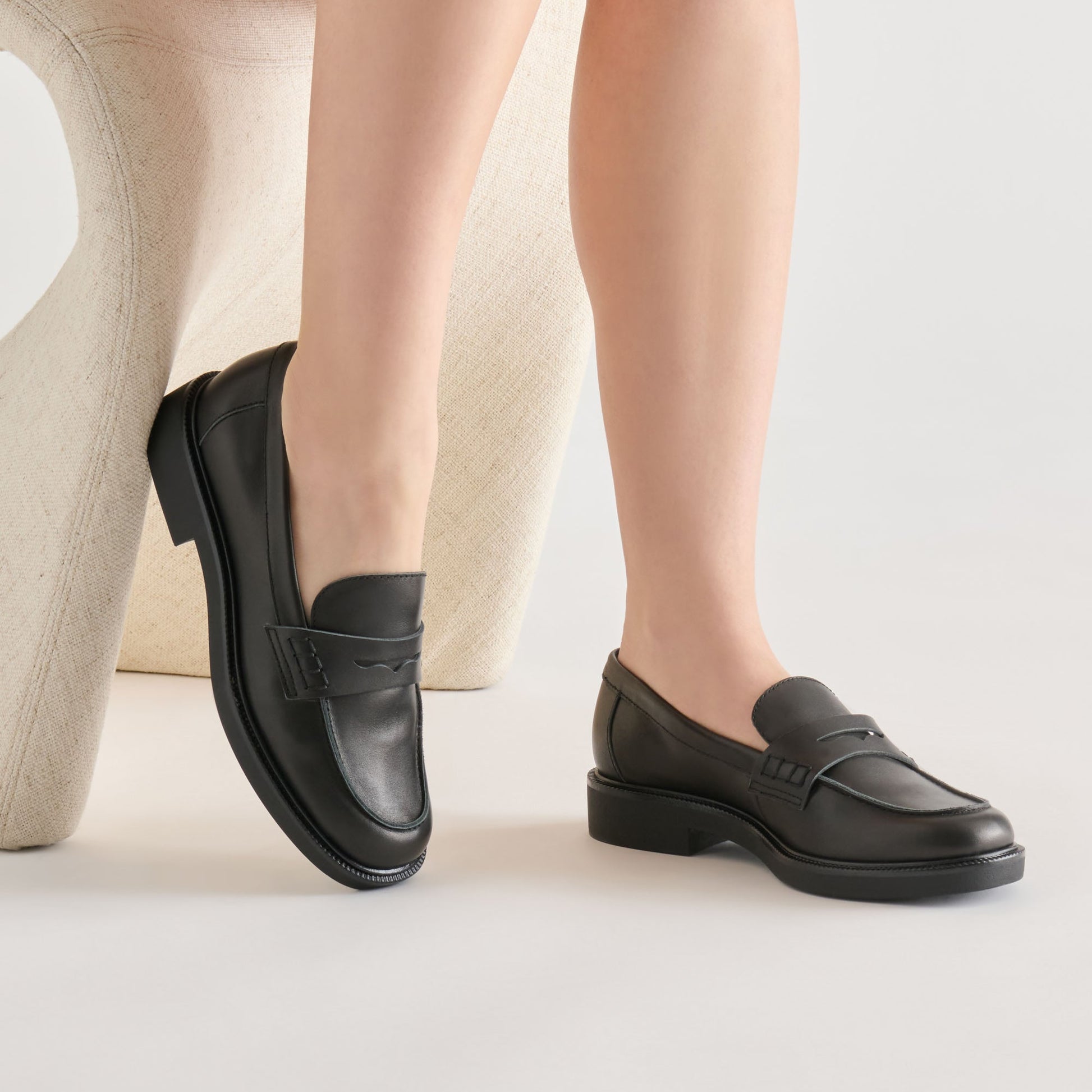 Tiggy Black Leather Loafers Dolce Vita Outlet