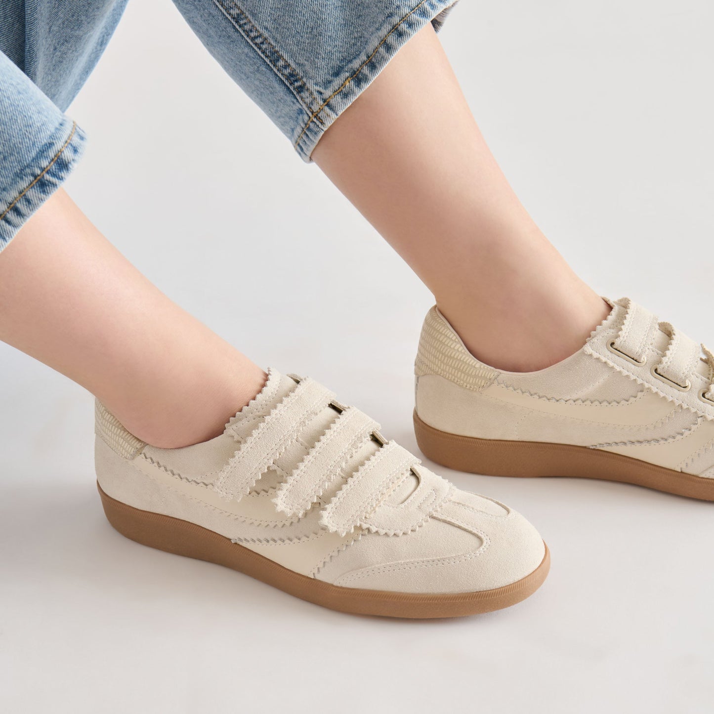 Merit Velcro Ivory Leather Sneakers Dolce Vita us
