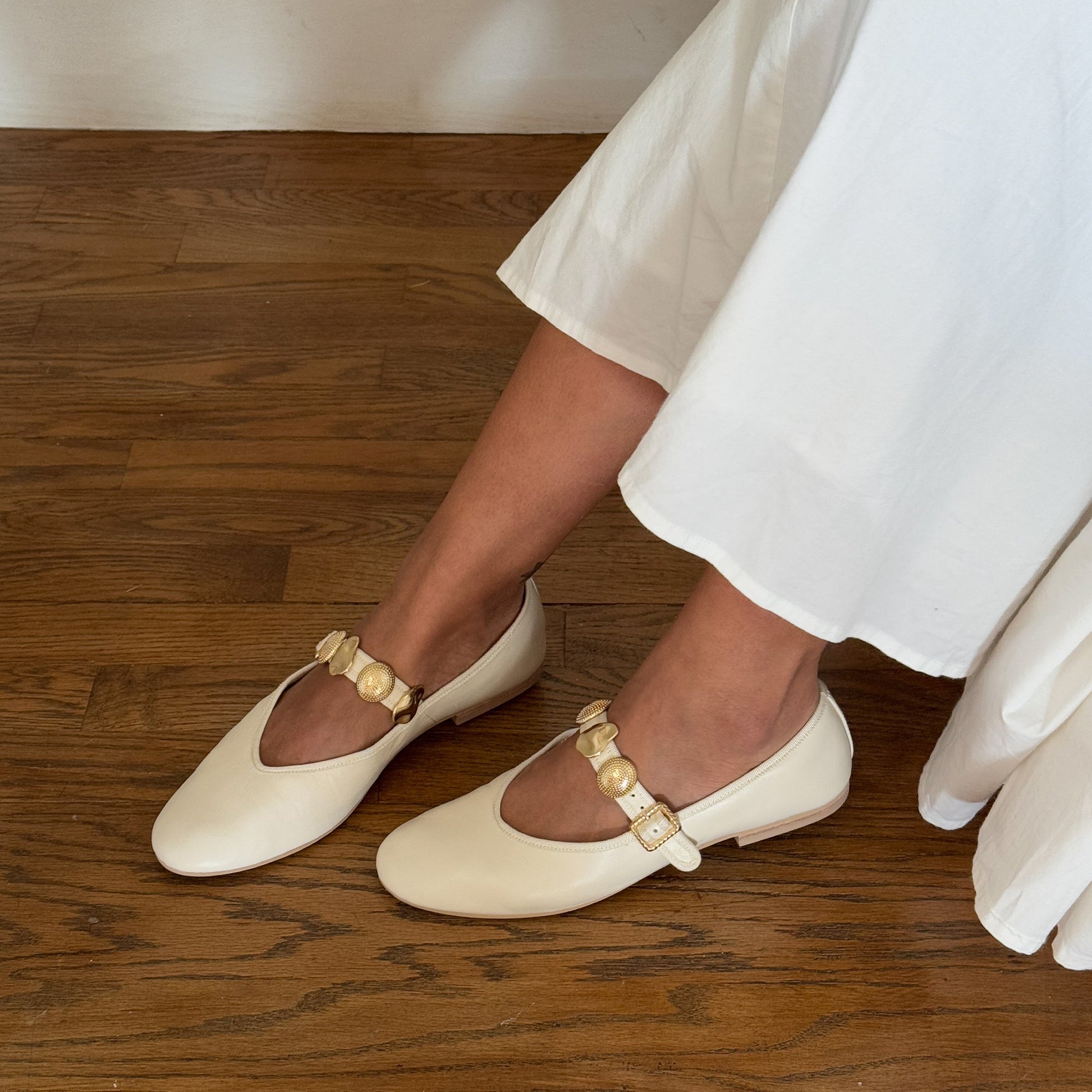 Relan Off White Leather Ballet Flats Dolce Vita us