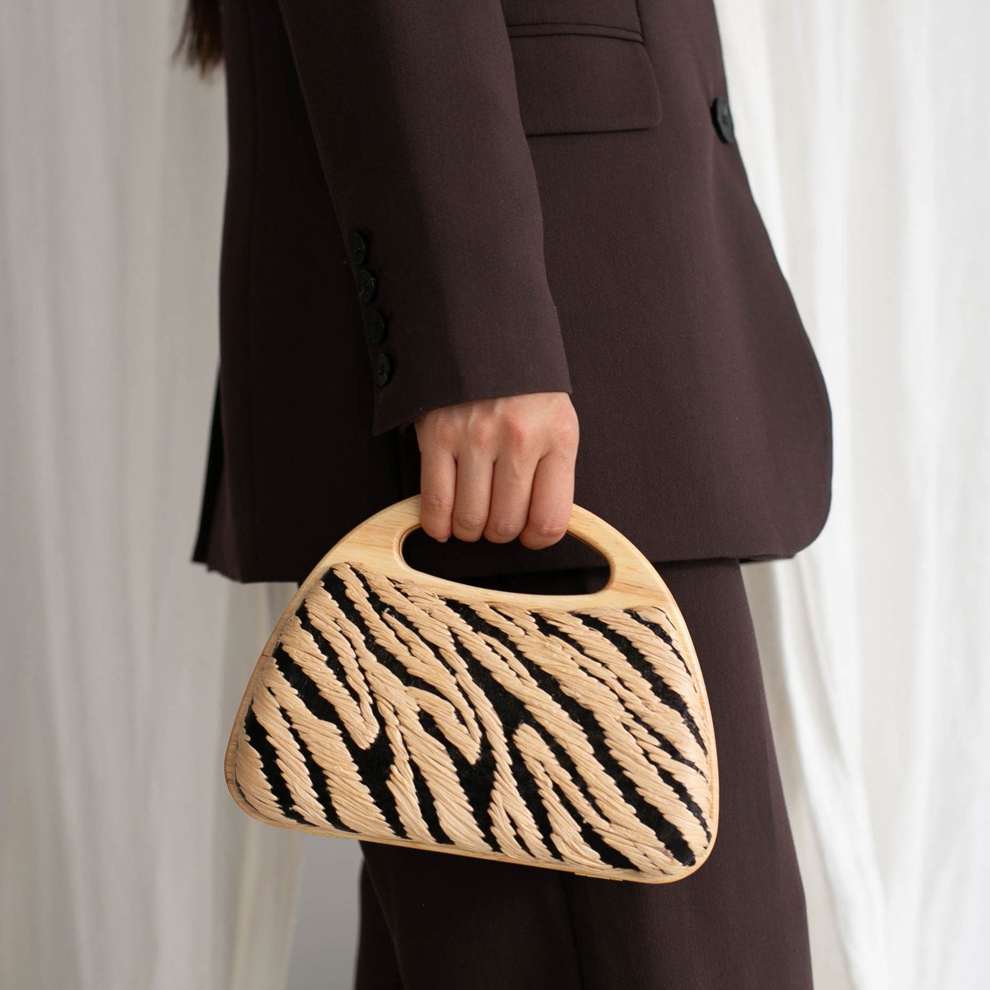 Maelie Black Natural Zebra Raffia Handbag Dolce Vita Outlet