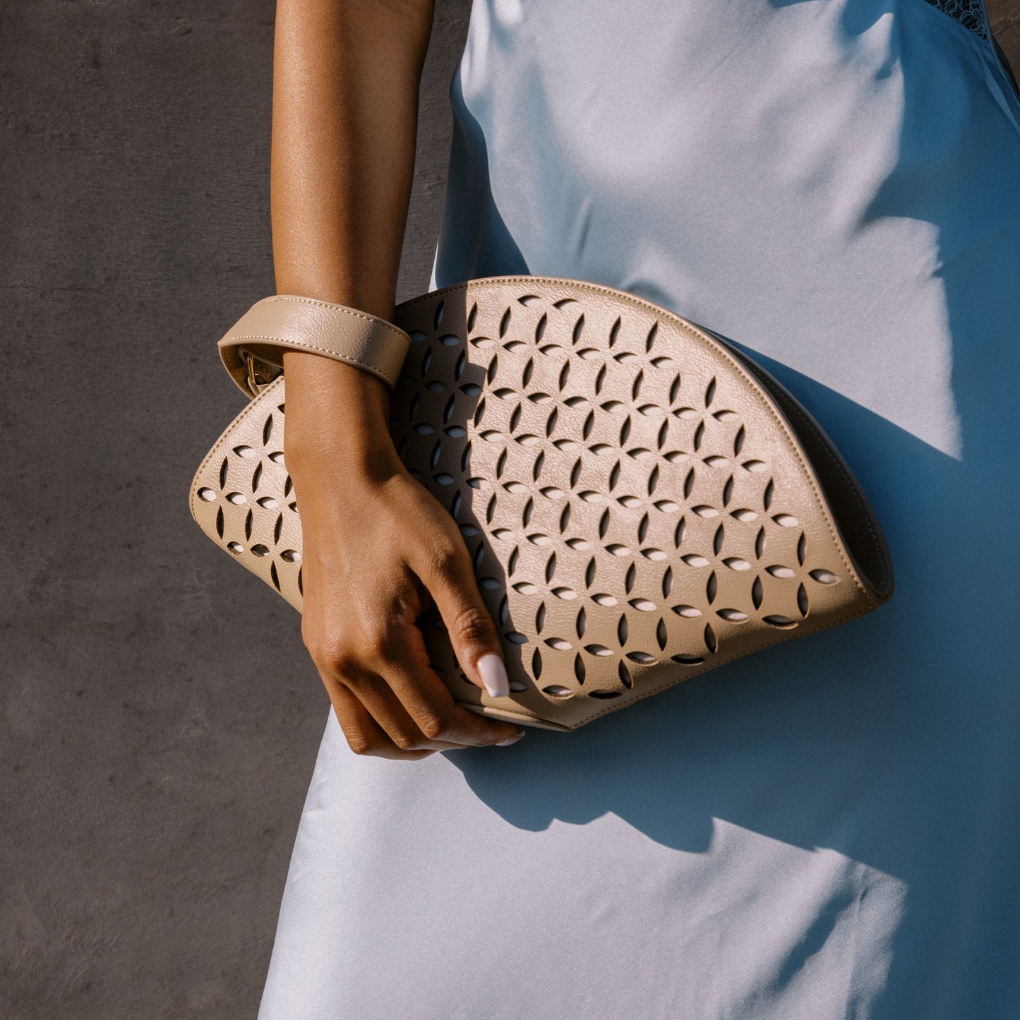 ISOLDE CLUTCH BEIGE STELLA
 – Dolce Vita Dolce Vita New